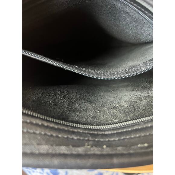 Coach | Vintage Black Leather Camera Shoulder Bag Style 9817 - Picture 5 of 9